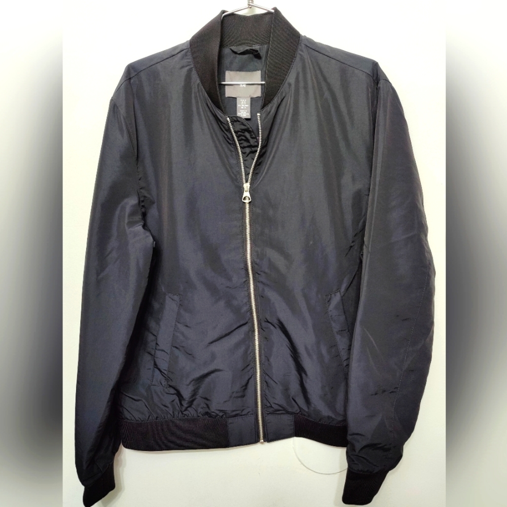 H&M light windbreaker polyester jacket black size medium